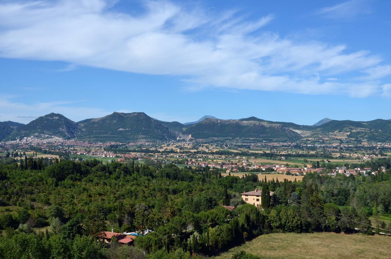 Agriturismo Villa Mozart Nel Verde Gubbio Exterior photo