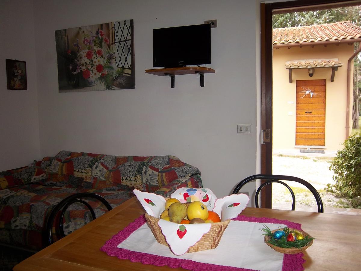 Agriturismo Villa Mozart Nel Verde Gubbio Exterior photo