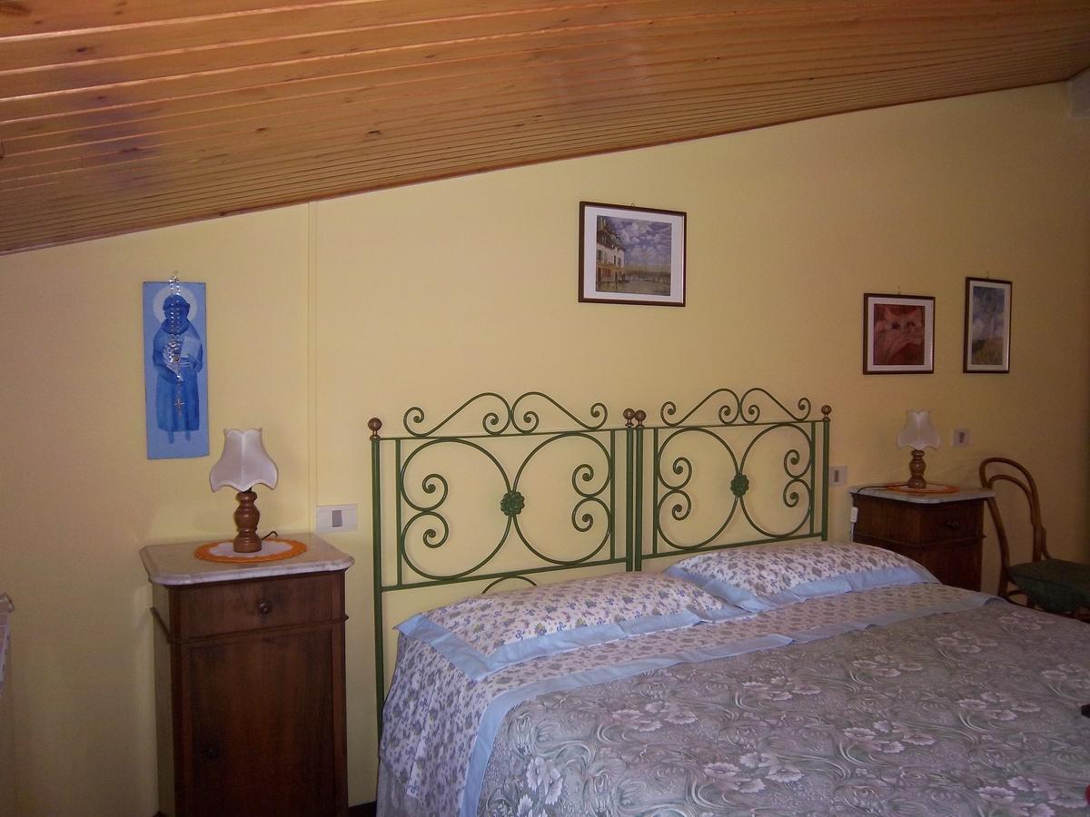 Agriturismo Villa Mozart Nel Verde Gubbio Exterior photo